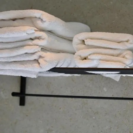 102 - 1 Bedroom In Amando Perez アパート *